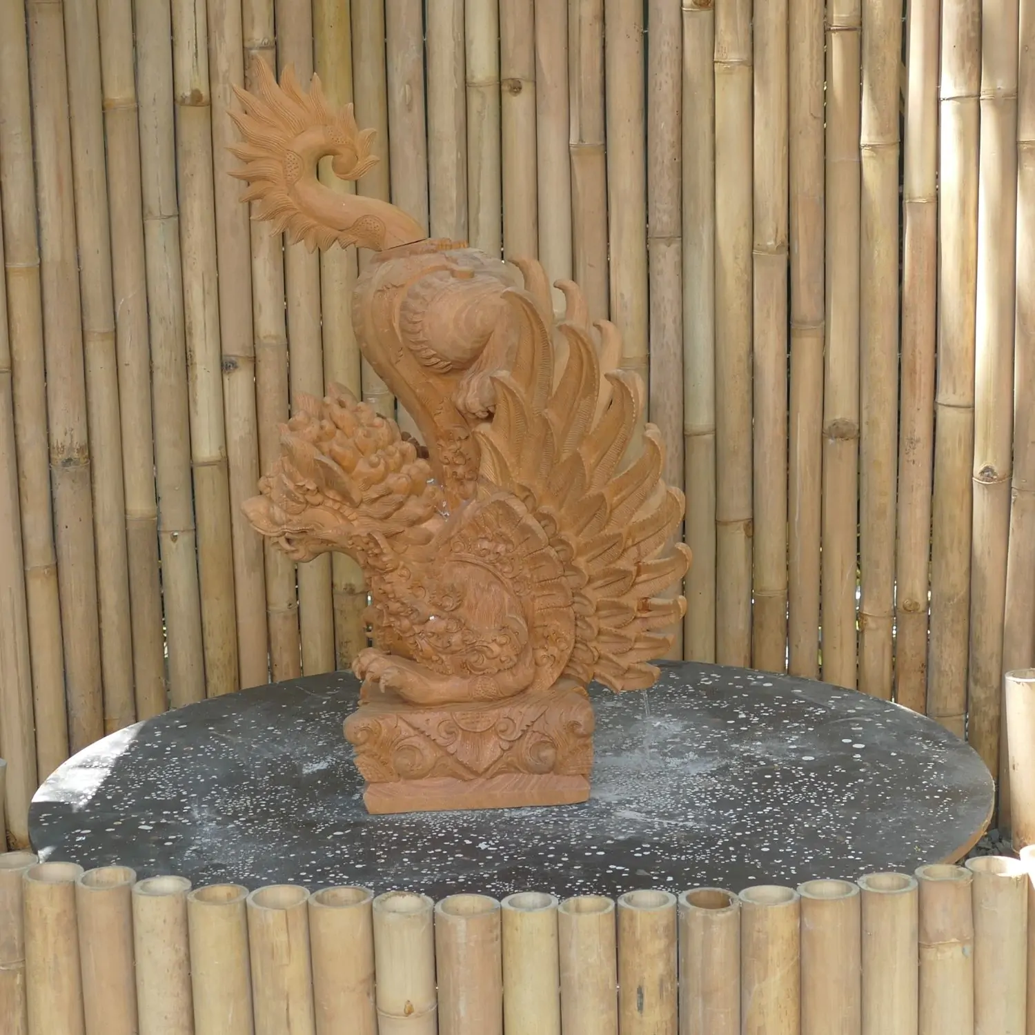  Product image 12 of the product “Singa Sungsang, Jack fruit, 30 x 35 x 56 cm (center Piece) with extension 47 x 40 x 75 cm ”